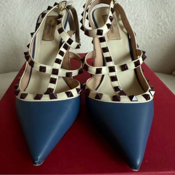 Valentino Garavani Rockstud Ankle Strap Pump in Blue and Burgundy Size 39.5 EU - Picture 14 of 16